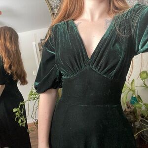 Collectif Vintage Inspired Green Velvet Dress